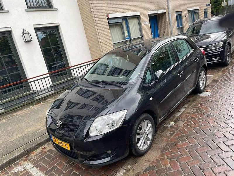 Gebruikt 2009 Toyota Auris Luna Sedan | € 4.750 (Eerlijke prijs) - Afbeelding 1/4