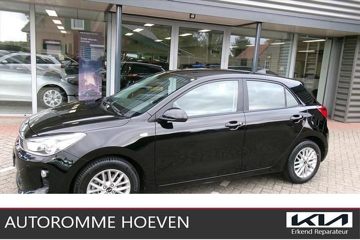 Zwart Gebruikt 2019 Kia Rio Turbo Hatchback | € 13.940 (Eerlijke prijs) - Afbeelding 1/4