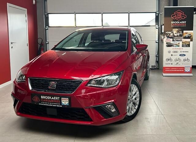 Rood Occasion 2019 Seat Ibiza Style Hatchback | € 13.250 (Eerlijke prijs) - Afbeelding 1/4