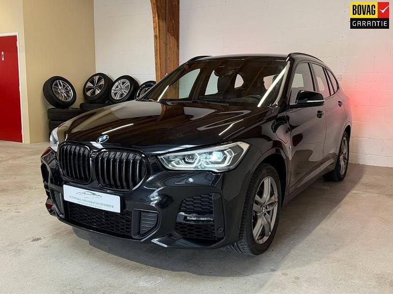 Zwart Gebruikt 2021 BMW X1 M Sport SUV | € 29.995 (Goede deal) - Afbeelding 1/4