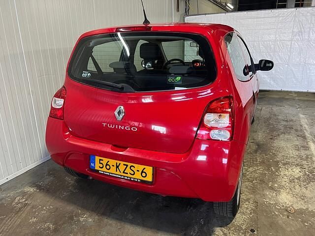 Occasion Renault Twingo Authentique 76 PK (55 kW) 2010 Rood Hatchback