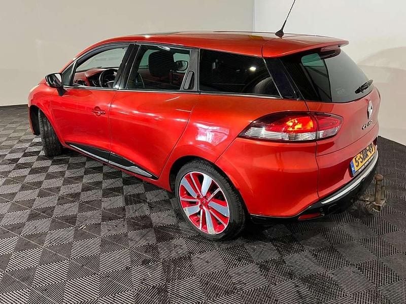 Occasion Renault Clio GrandTour Dynamique 90 PK (66 kW) 2013 Rood Stationwagen