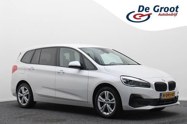 Wit Gebruikt 2020 BMW 216 Executive Stationwagen | € 19.950 (Iets duurder) - Afbeelding 1/4