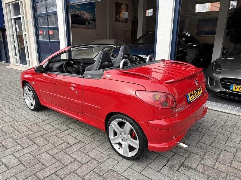 Occasion Peugeot 206 109 PK (80 kW) 2006 Rood Cabriolet