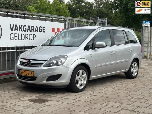Grijs Gebruikt 2011 Opel Zafira Edition MPV | € 5.745 (Iets duurder) - Afbeelding 1/4