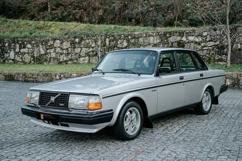 Zilver Gebruikt 1982 Volvo 244 Sedan | € 32.998 - Afbeelding 1/4
