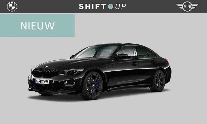 Zwart Gebruikt 2021 BMW 330e M Sport Sedan | € 39.940 (Iets duurder) - Afbeelding 1/3