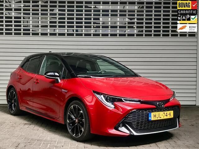 Rood Gebruikt 2022 Toyota Corolla Plus Hatchback | € 27.700 (Iets duurder) - Afbeelding 1/4