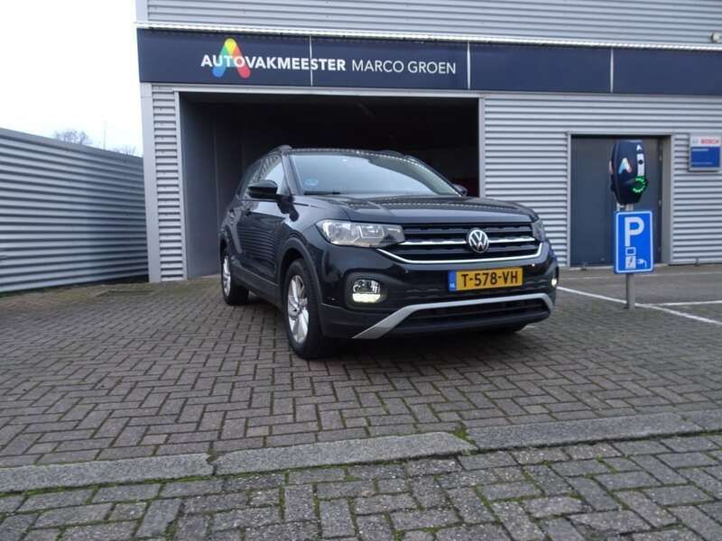 Zwart Gebruikt 2022 VW T-Cross Style SUV | € 23.950 (Eerlijke prijs) - Afbeelding 1/4