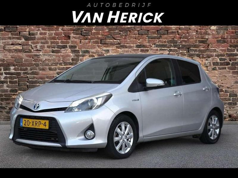 Grijs Gebruikt 2012 Toyota Yaris Hybrid Hatchback | € 10.445 (Iets duurder) - Afbeelding 1/4