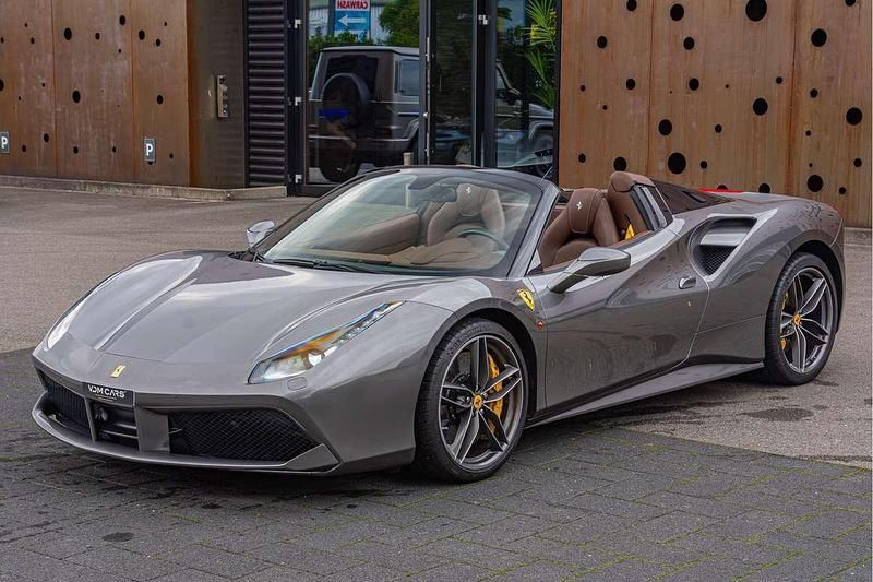 Occasion Ferrari 488 672 PK (494 kW) 2016 Grijs Cabriolet