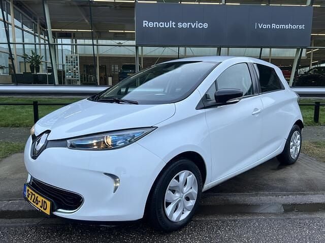 Wit Occasion 2016 Renault Zoe Intens Hatchback | € 4.950 (Goede deal) - Afbeelding 1/4