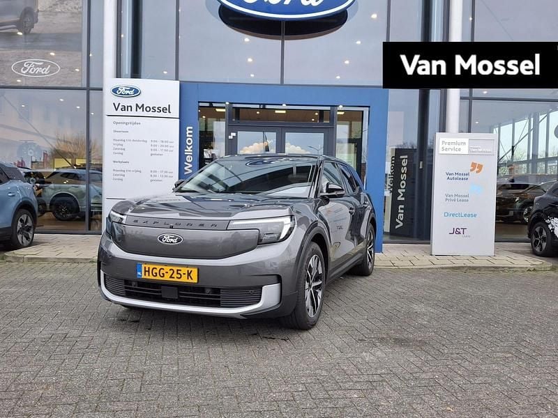 Grijs Occasion 2025 Ford Explorer Extended Range SUV | € 39.745 (Goede deal) - Afbeelding 1/4