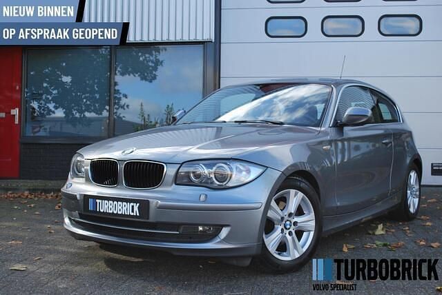 Grijs Gebruikt 2011 BMW 116 Efficient Dynamics Hatchback | € 6.495 (Eerlijke prijs) - Afbeelding 1/4