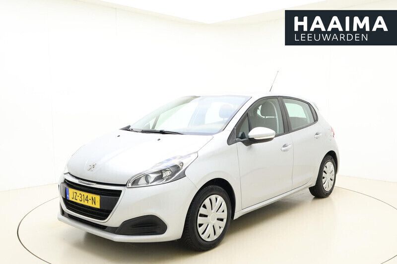 Rood Gebruikt 2015 Peugeot 208 Active Hatchback | € 7.950 (Iets duurder) - Afbeelding 1/4