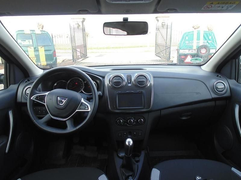 Occasion Dacia Sandero Stepway 90 PK (66 kW) 2018 Zwart Hatchback