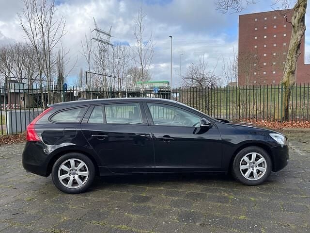 Occasion Volvo V60 Kinetic 150 PK (110 kW) 2011 Zwart Stationwagen