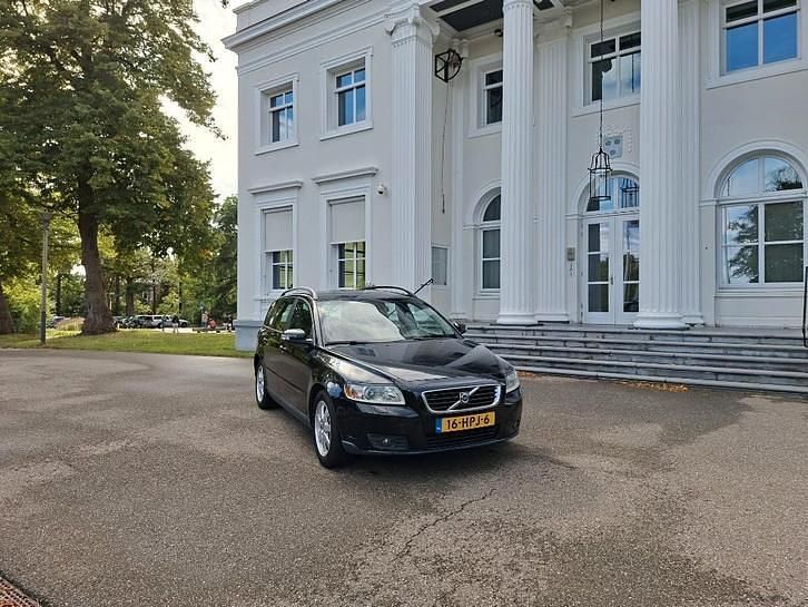 Occasion 2009 Volvo V50 Stationwagen | € 3.250 (Goede deal) - Afbeelding 1/4