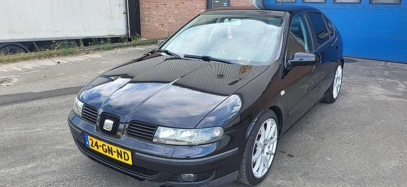 Gebruikt 2001 Seat Leon Sport Sedan | € 3.500 (Eerlijke prijs) - Afbeelding 1/4