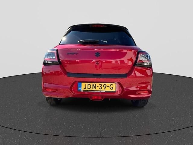 Nieuw Suzuki Swift Style 83 PK (61 kW) 2025 Rood Hatchback