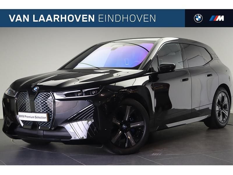 Zwart Gebruikt 2021 BMW iX Comfort Edition SUV | € 44.950 (Eerlijke prijs) - Afbeelding 1/4