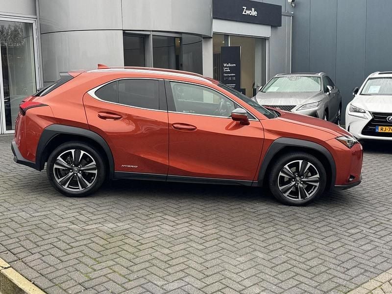 Occasion Lexus UX Business Edition 184 PK (135 kW) 2022 Bruin SUV