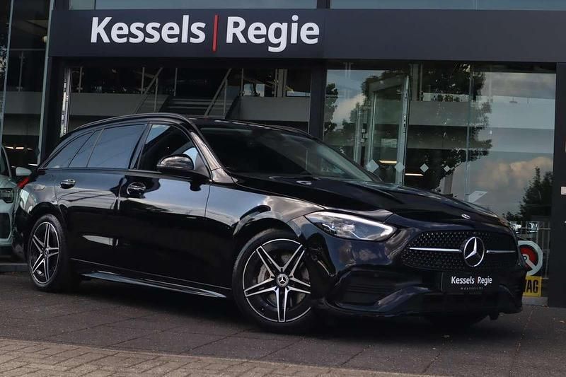 Zwart Gebruikt 2022 Mercedes C180 AMG Stationwagen | € 38.950 (Eerlijke prijs) - Afbeelding 1/4