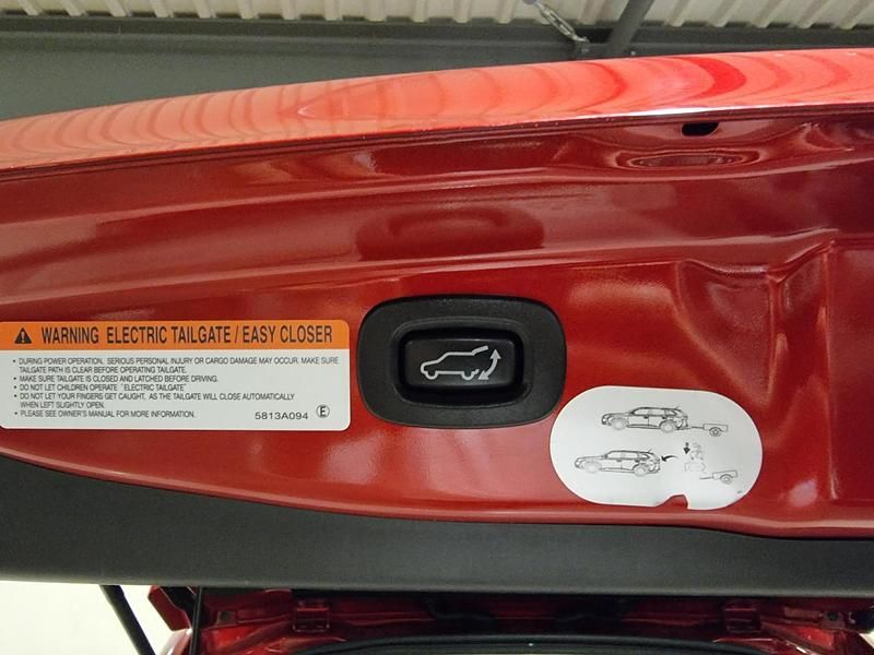 Occasion Mitsubishi Outlander P-HEV Intense+ 68 PK (50 kW) 2019 Rood SUV