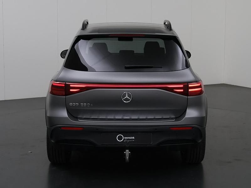 Occasion Mercedes EQB250+ AMG line 140 kW (191 PK) 2025 Grijs SUV