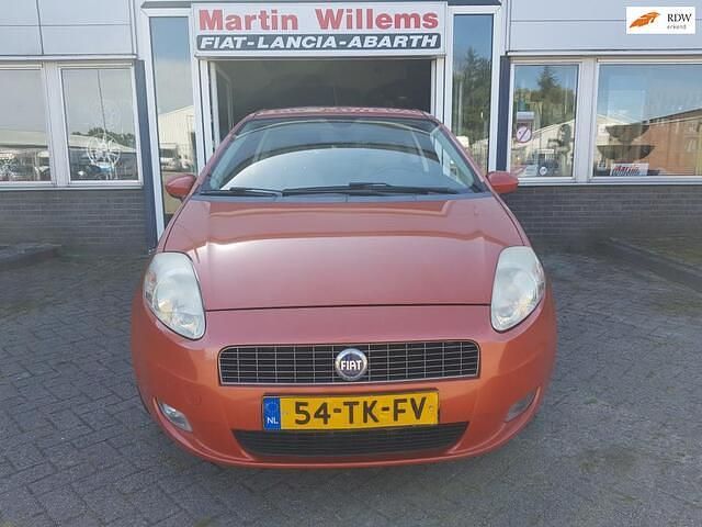 Oranje Occasion 2006 Fiat Grande Punto Sport Hatchback | € 950 (Eerlijke prijs) - Afbeelding 1/4