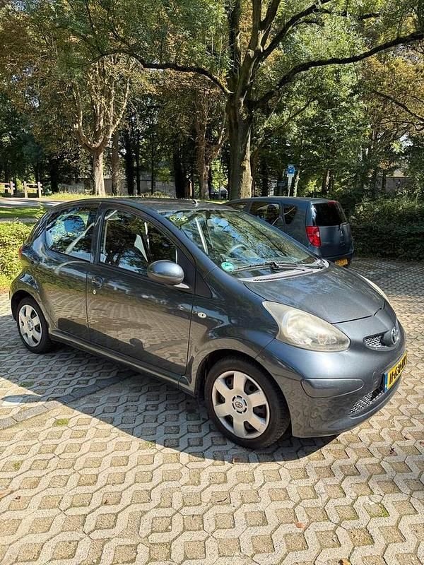 Occasion 2006 Toyota Aygo Hatchback | € 2.600 (Eerlijke prijs) - Afbeelding 1/4