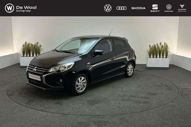 Zwart Gebruikt 2021 Mitsubishi Space Star Intense Hatchback | € 10.395 (Super prijs) - Afbeelding 1/3