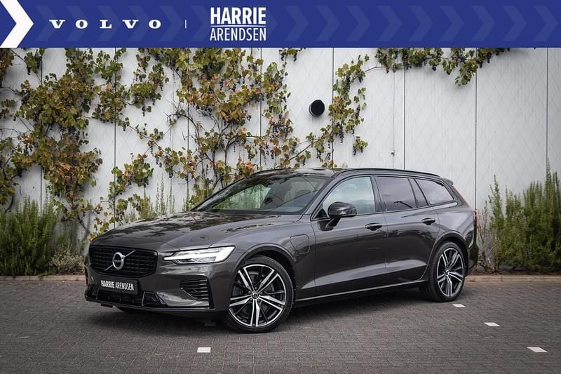 Groen Gebruikt 2021 Volvo V60 R-Design Stationwagen | € 36.694 (Eerlijke prijs) - Afbeelding 1/4