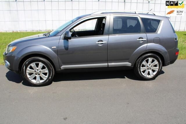Grijs Gebruikt 2009 Mitsubishi Outlander Edition SUV | € 5.500 - Afbeelding 1/4