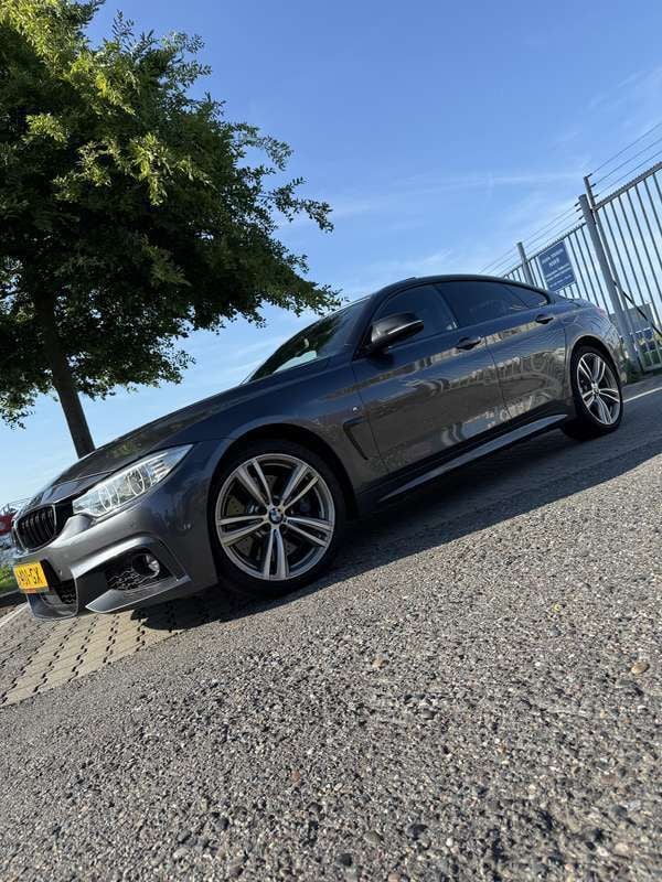Grijs Gebruikt 2017 BMW 440 Sedan | € 34.500 (Iets duurder) - Afbeelding 1/4