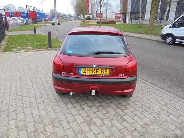 Occasion Peugeot 206 60 PK (44 kW) 1999 Rood Hatchback