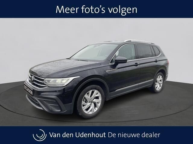 Zwart, metallic lak Gebruikt 2023 VW Tiguan Allspace Business SUV | € 39.990 (Eerlijke prijs) - Afbeelding 1/4