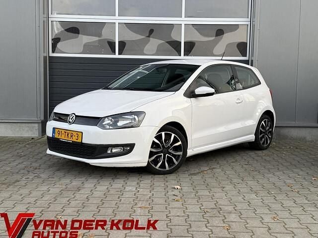Wit Gebruikt 2012 VW Polo Comfortline Hatchback | € 2.385 (Eerlijke prijs) - Afbeelding 1/4