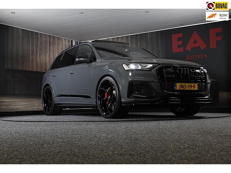 Grijs Gebruikt 2022 Audi Q7 Advanced SUV | € 76.950 - Afbeelding 1/3