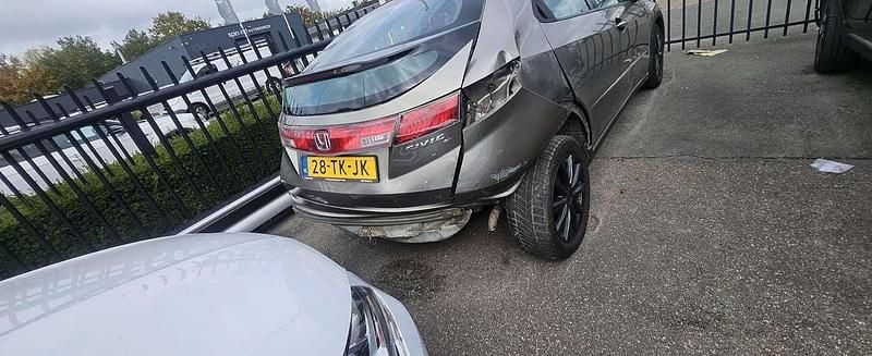 Beige Gebruikt 2006 Honda Civic Comfort Hatchback | € 500 (Super prijs) - Afbeelding 1/4