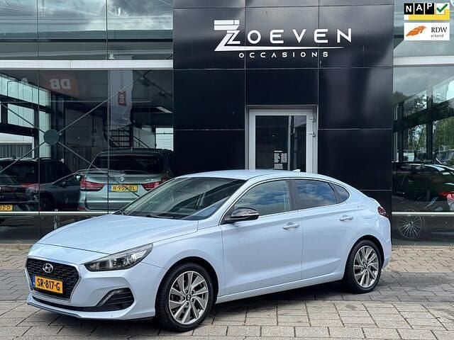 Grijs Occasion 2018 Hyundai i30 Comfort Hatchback | € 12.500 (Eerlijke prijs) - Afbeelding 1/4