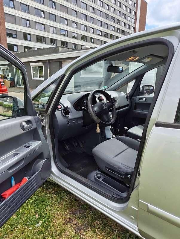 Grijs Gebruikt 2007 Mitsubishi Colt Invite Stationwagen | € 1.000 - Afbeelding 1/4