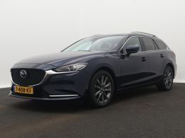 Blauw metallic Gebruikt 2023 Mazda 6 Center-Line Stationwagen | € 29.395 (Eerlijke prijs) - Afbeelding 1/3
