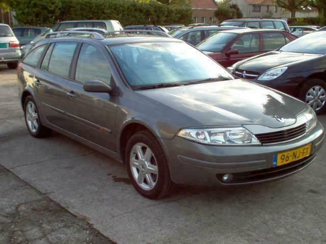 Grijs Gebruikt 2003 Renault Laguna GrandTour Privilege Stationwagen | € 2.650 - Afbeelding 1/4