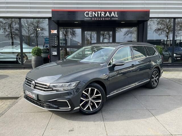 Grijs Gebruikt 2020 VW Passat GTE Stationwagen | € 23.950 (Eerlijke prijs) - Afbeelding 1/4