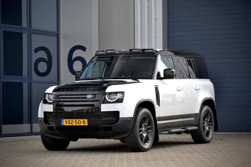 Wit Gebruikt 2023 Land Rover Defender Van | € 62.880 - Afbeelding 1/4