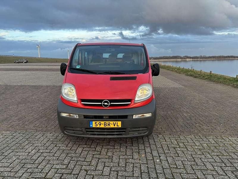 Occasion Opel Vivaro 120 PK (88 kW) 2005 Rood MPV