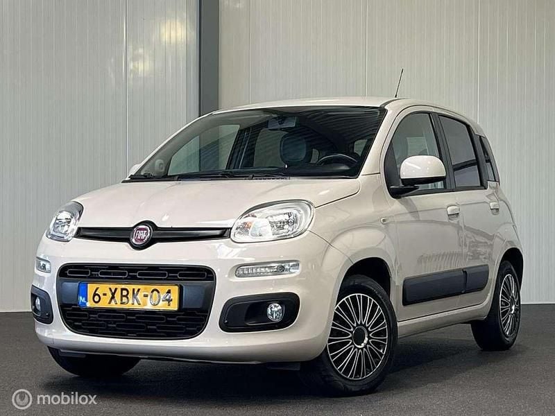 Beige Gebruikt 2014 Fiat Panda Lounge Hatchback | € 3.445 (Goede deal) - Afbeelding 1/3