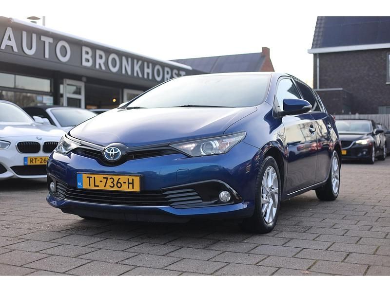 Blauw Occasion 2018 Toyota Auris Plus Hatchback | € 14.450 (Eerlijke prijs) - Afbeelding 1/4