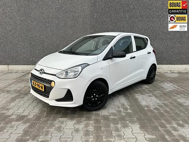 Wit Gebruikt 2019 Hyundai i10 Comfort Hatchback | € 11.950 (Eerlijke prijs) - Afbeelding 1/4